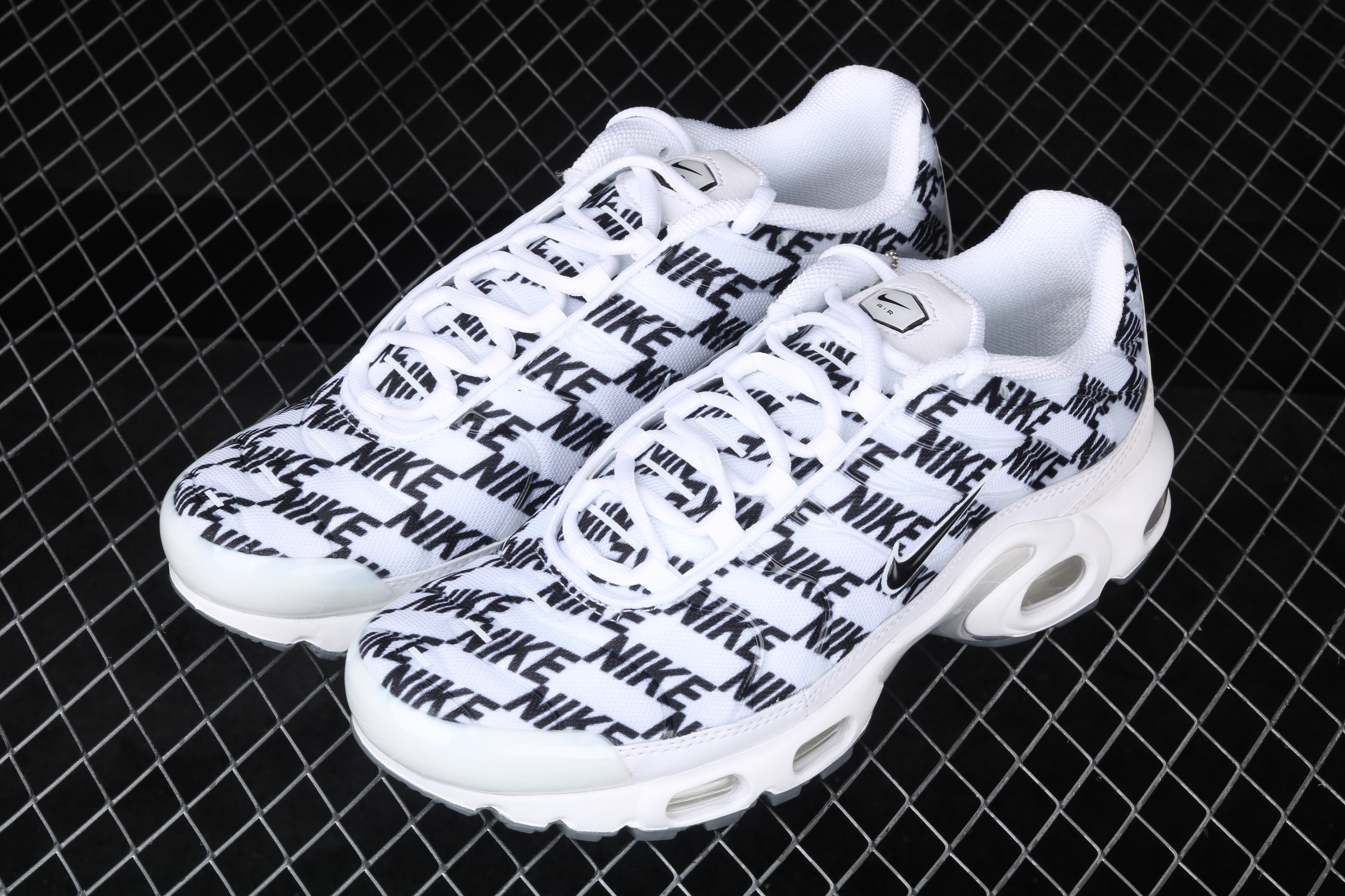 Nike Air Max PLUS TXT White Black Shoes - Click Image to Close